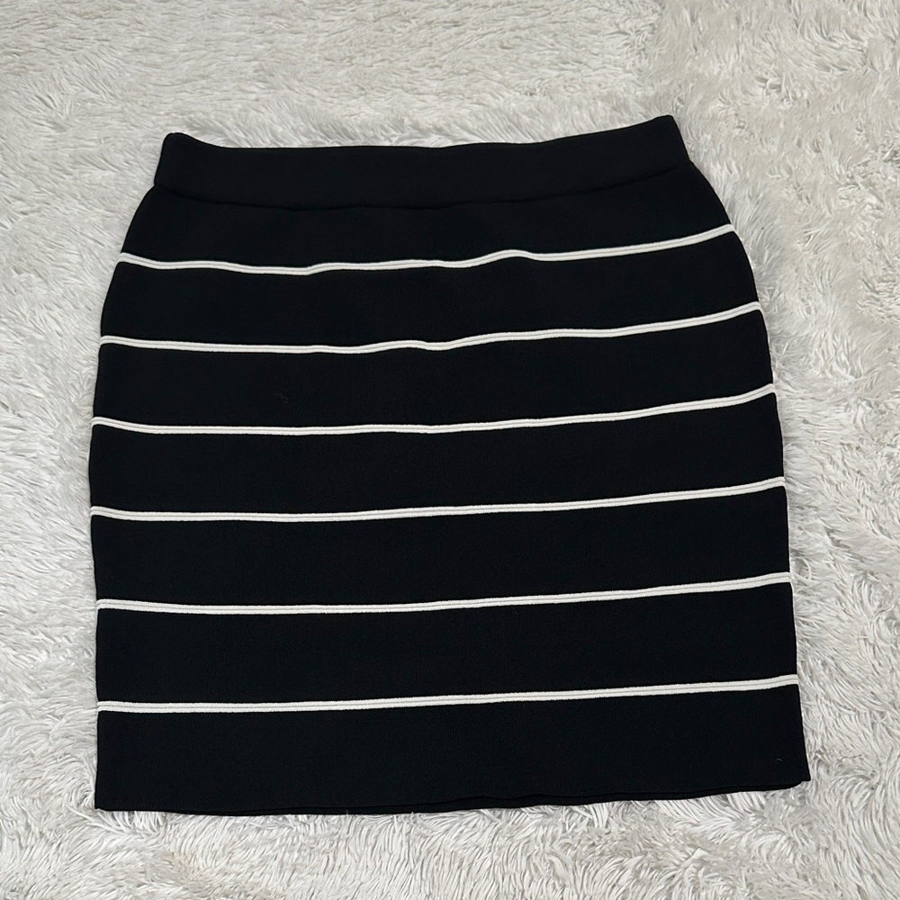 🥁 Elle Pencil Skirt